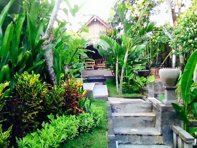 Bed & Breakfast Kerta Family *